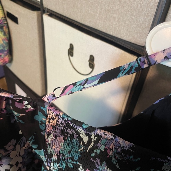 Torrid Floral Tank Top - Picture 6 of 9